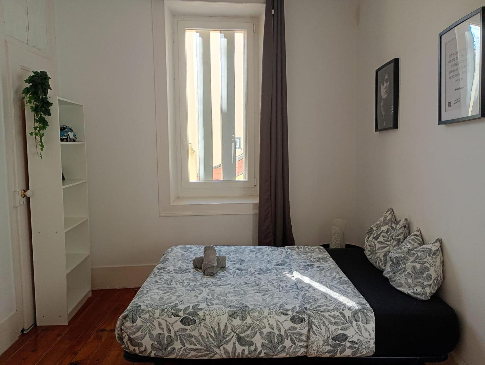 Embassy Arriaga Private Elegance Rooms In Stylish Shared Apartment, Lisbon