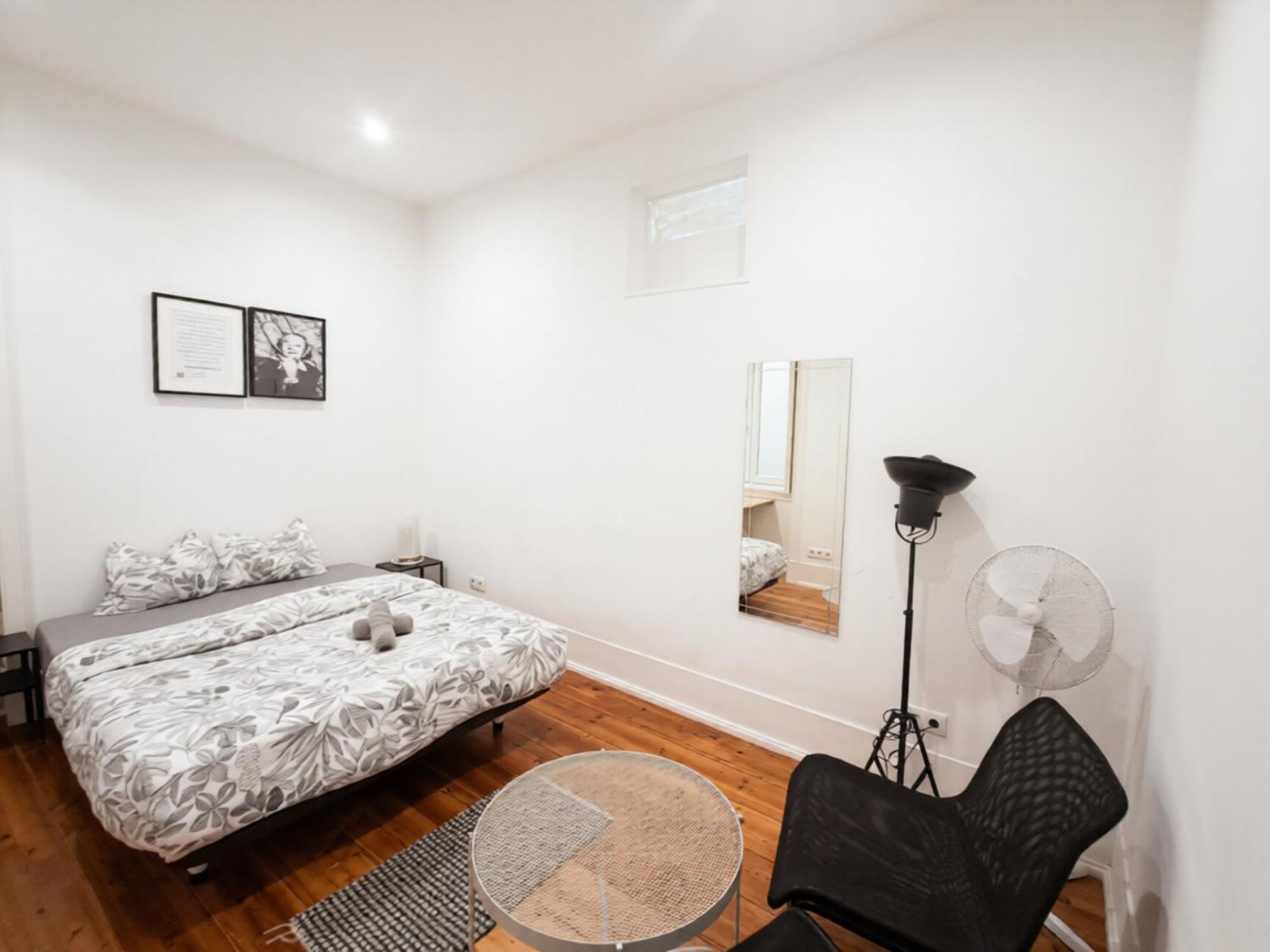 Embassy Arriaga Private Elegance Rooms In Stylish Shared Apartment — Photos 3